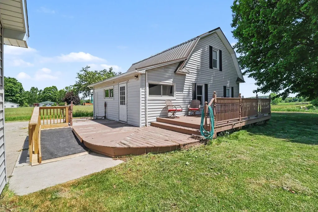 4559 S Maple Island Road Newfield Township MI 49421