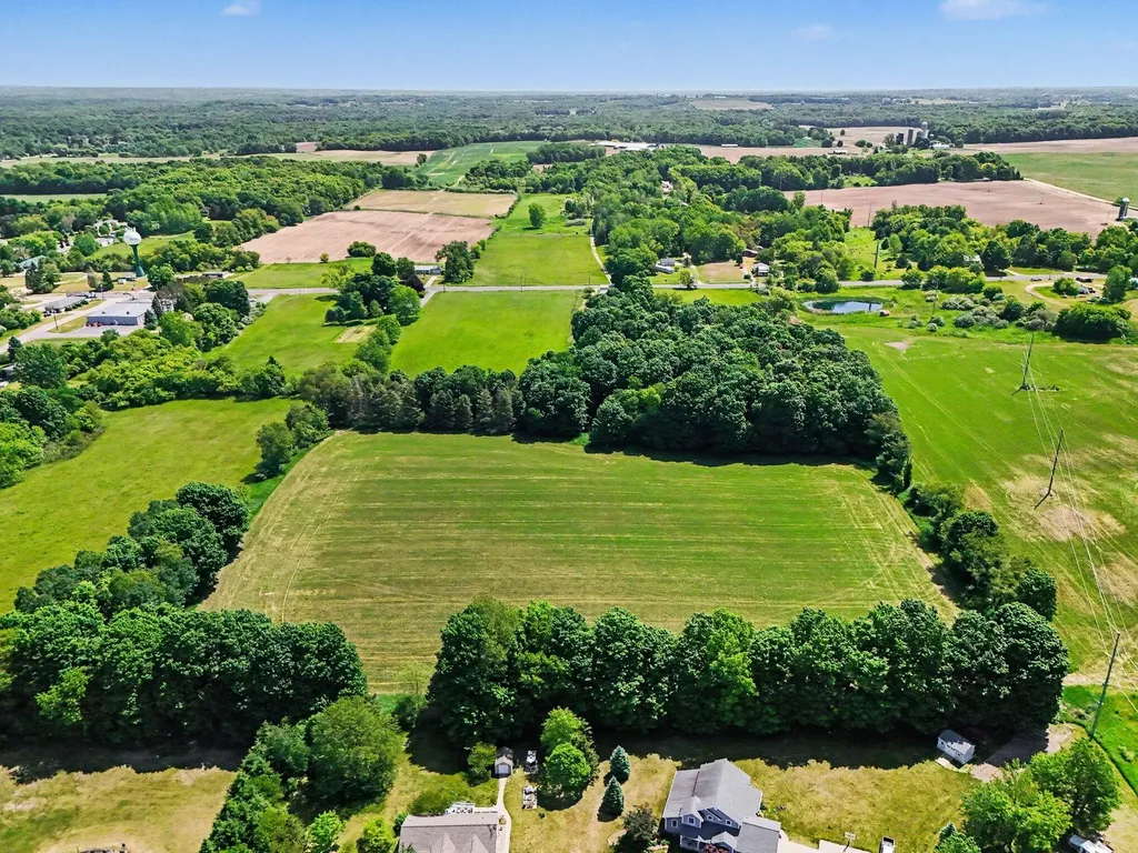 4559 S Maple Island Road Newfield Township MI 49421