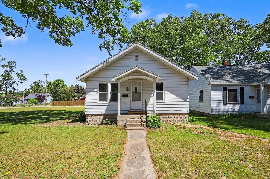 1312 Catherine Avenue Muskegon City MI 49442