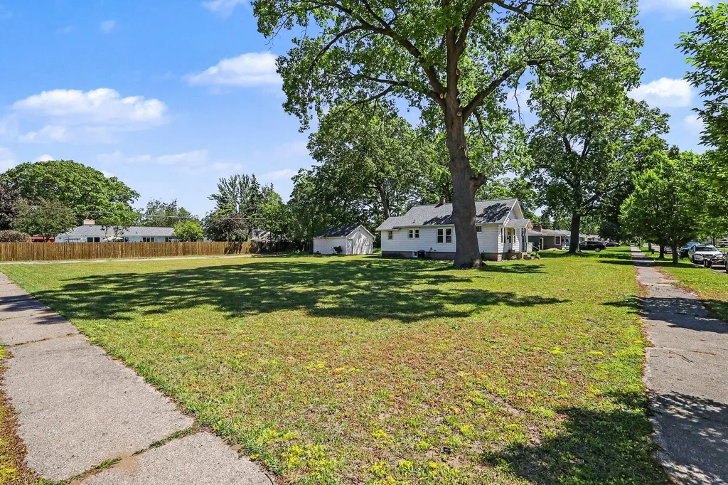 1312 Catherine Avenue Muskegon City MI 49442