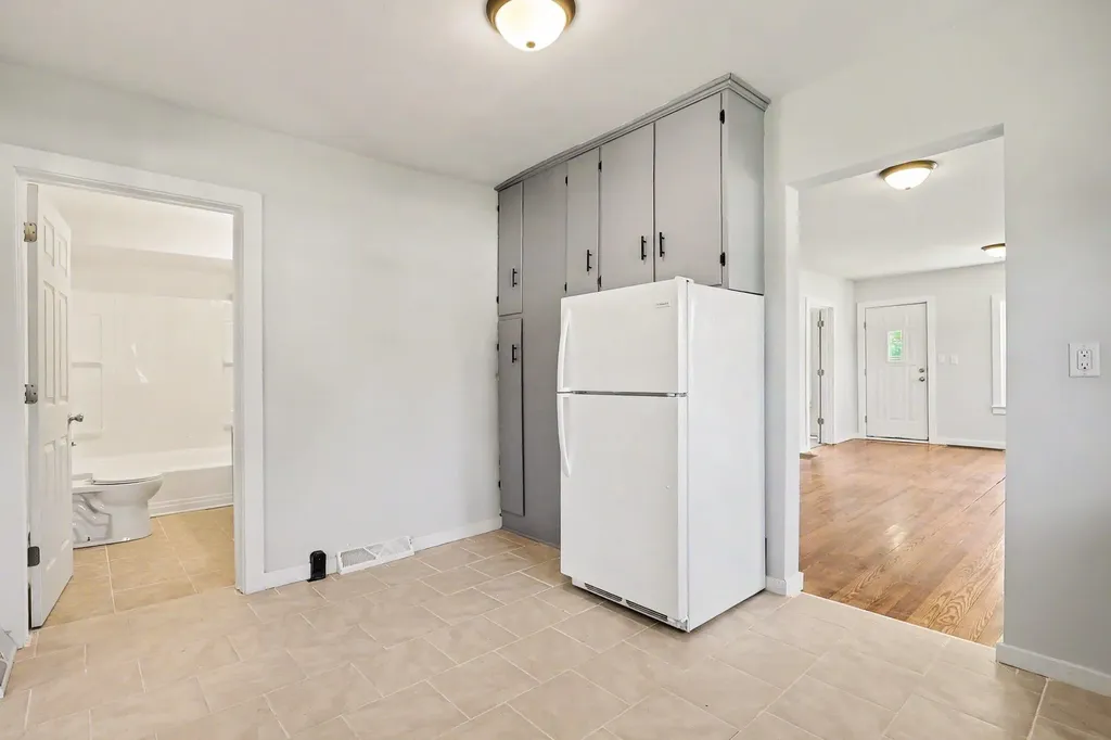 1312 Catherine Avenue Muskegon City MI 49442