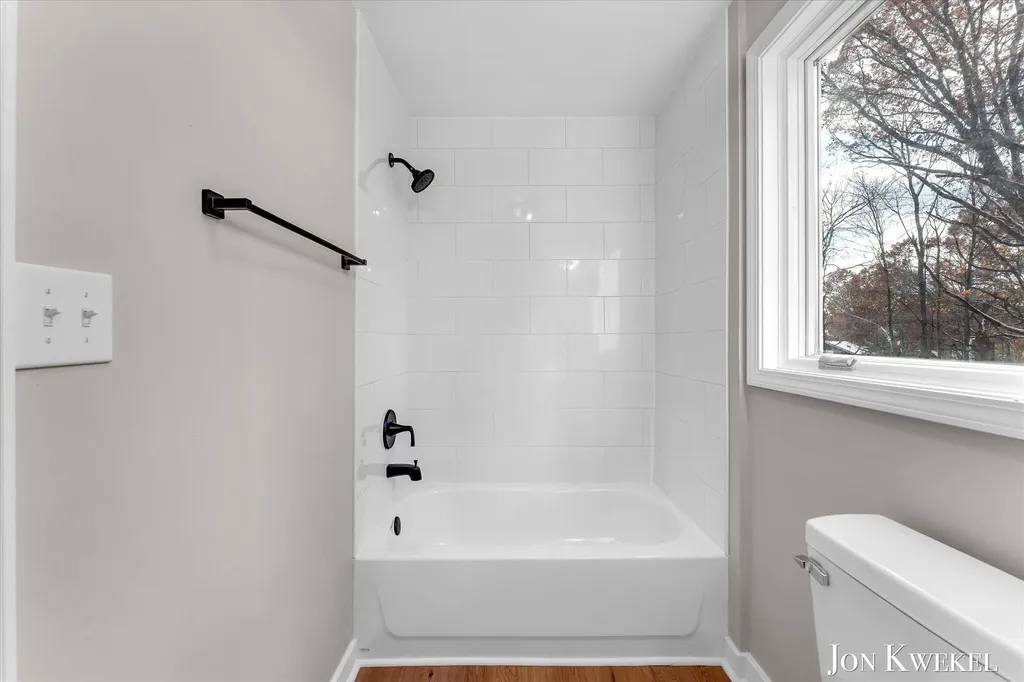 2687 Dunnigan Avenue NE Grand Rapids Charter Township MI 49525