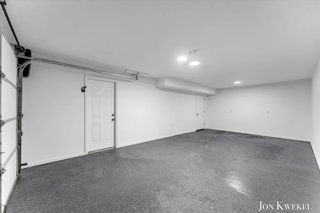 2687 Dunnigan Avenue NE Grand Rapids Charter Township MI 49525