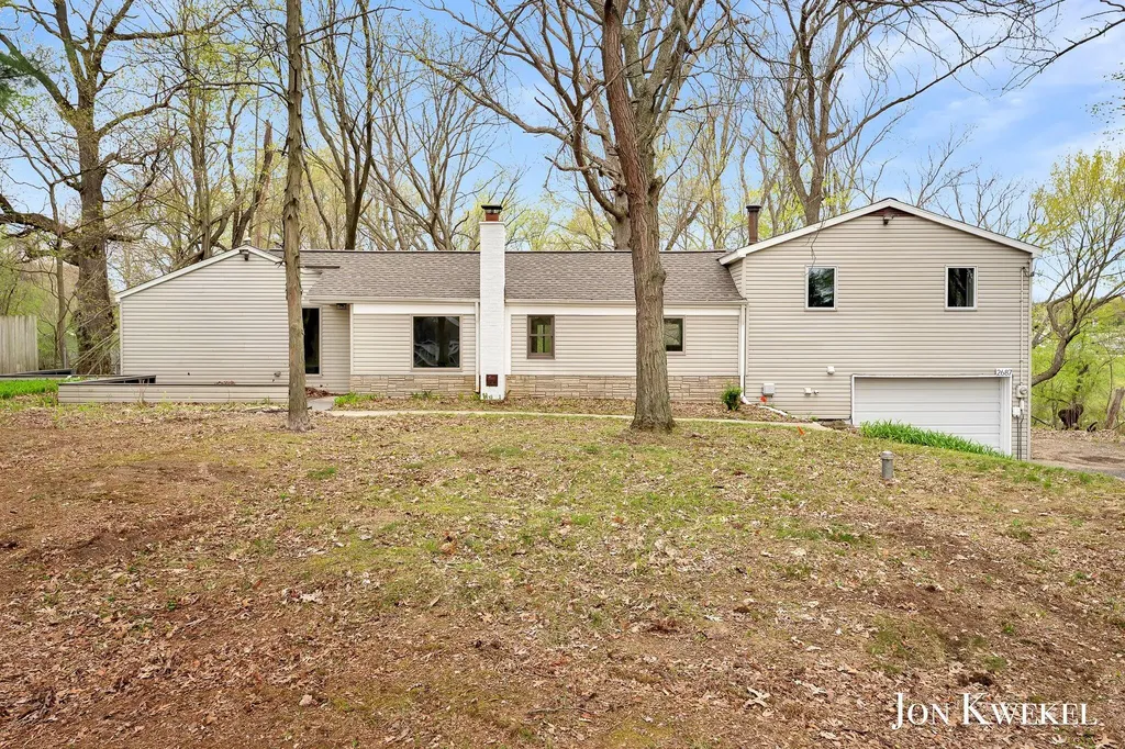 2687 Dunnigan Avenue NE Grand Rapids Charter Township MI 49525