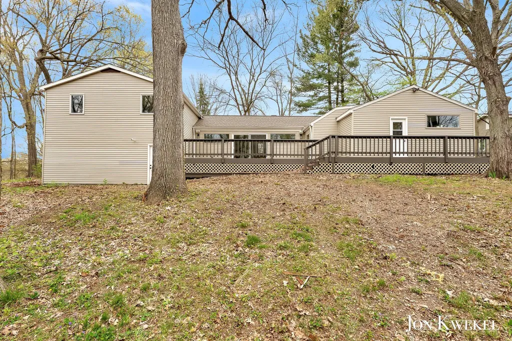 2687 Dunnigan Avenue NE Grand Rapids Charter Township MI 49525