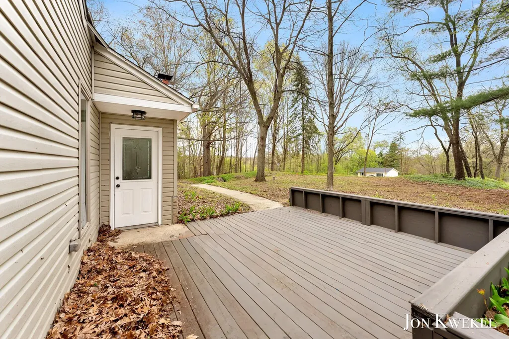 2687 Dunnigan Avenue NE Grand Rapids Charter Township MI 49525