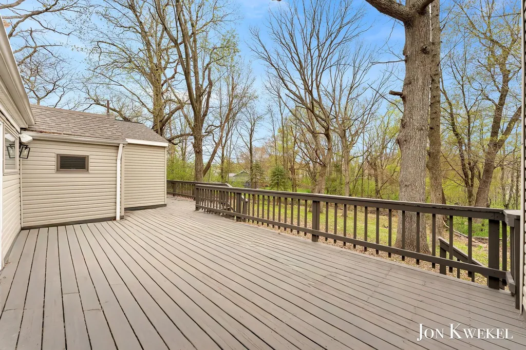 2687 Dunnigan Avenue NE Grand Rapids Charter Township MI 49525