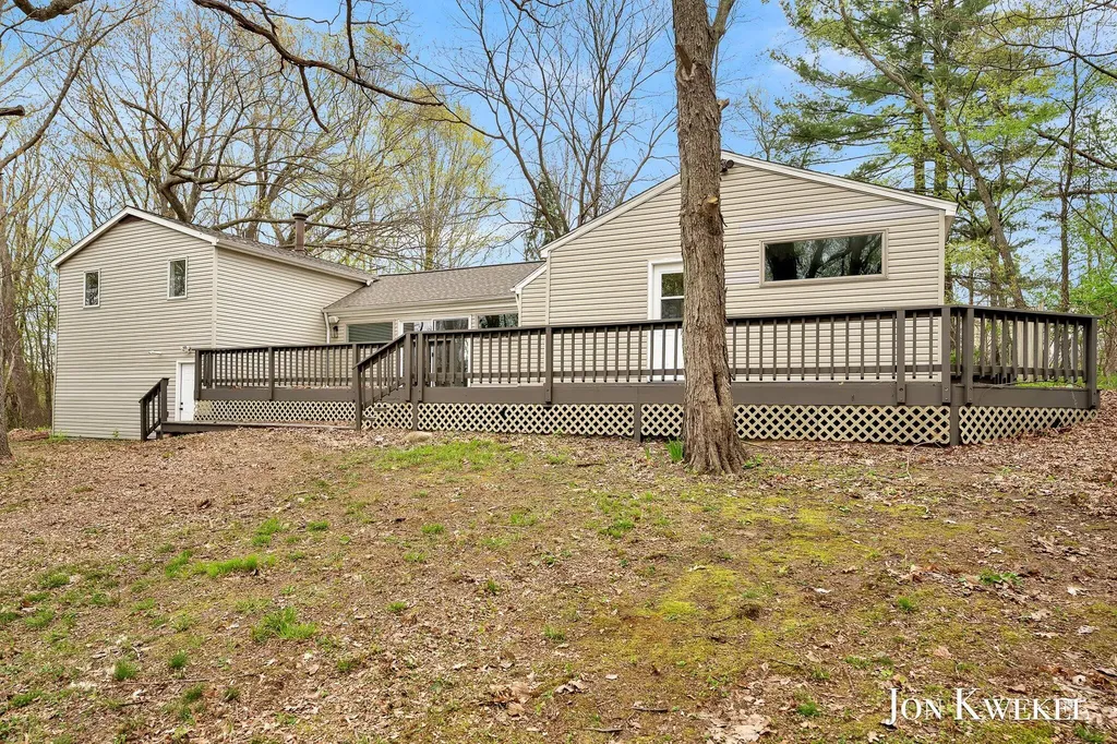 2687 Dunnigan Avenue NE Grand Rapids Charter Township MI 49525