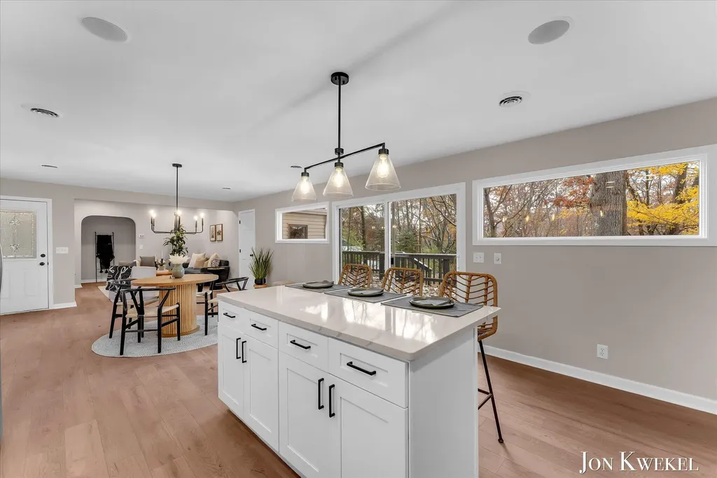 2687 Dunnigan Avenue NE Grand Rapids Charter Township MI 49525