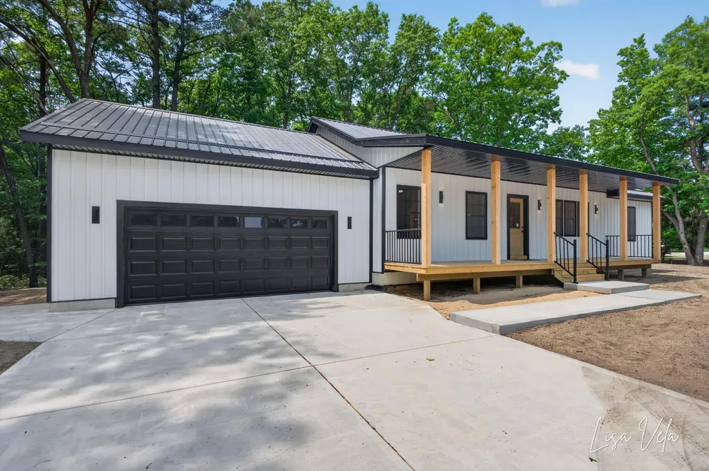 5527 E Samantha Lane Dalton Township MI 49457