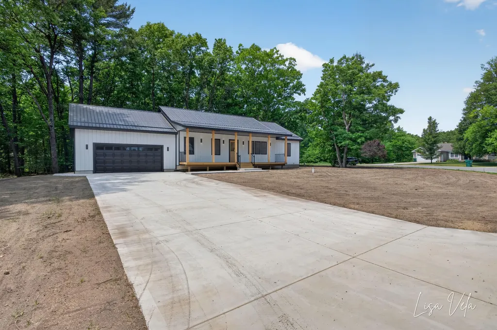5527 E Samantha Lane Dalton Township MI 49457