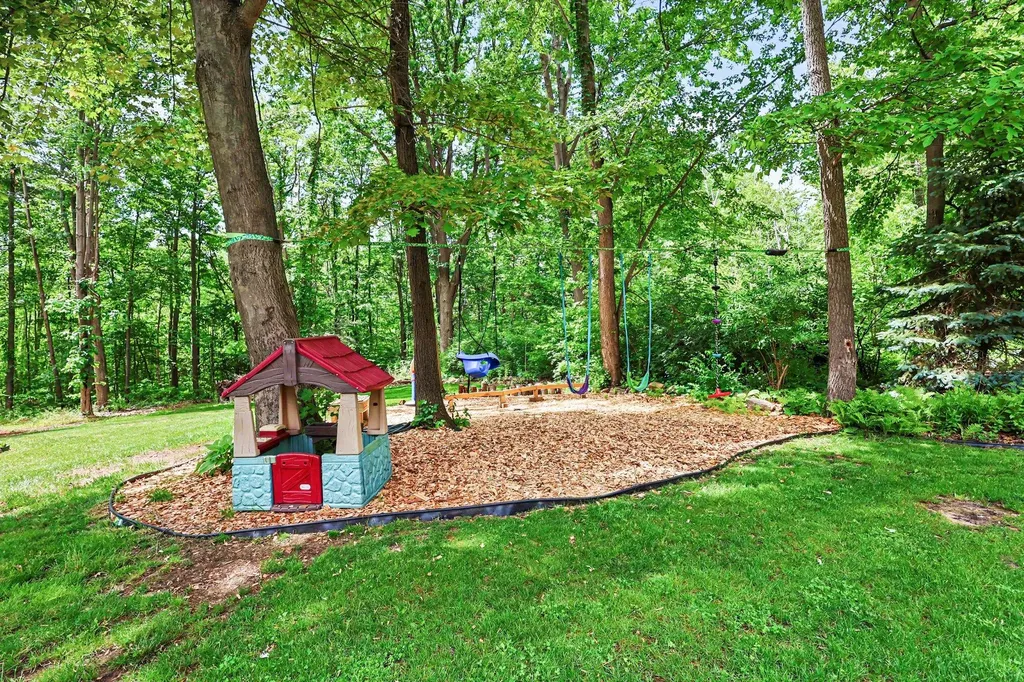 13289 Trail Creek Polkton Charter Township MI 49404