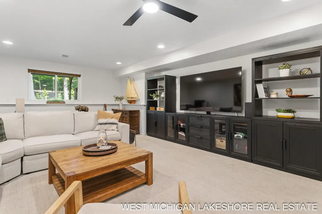 3260 Lorrimar Lane Saugatuck Township MI 49453