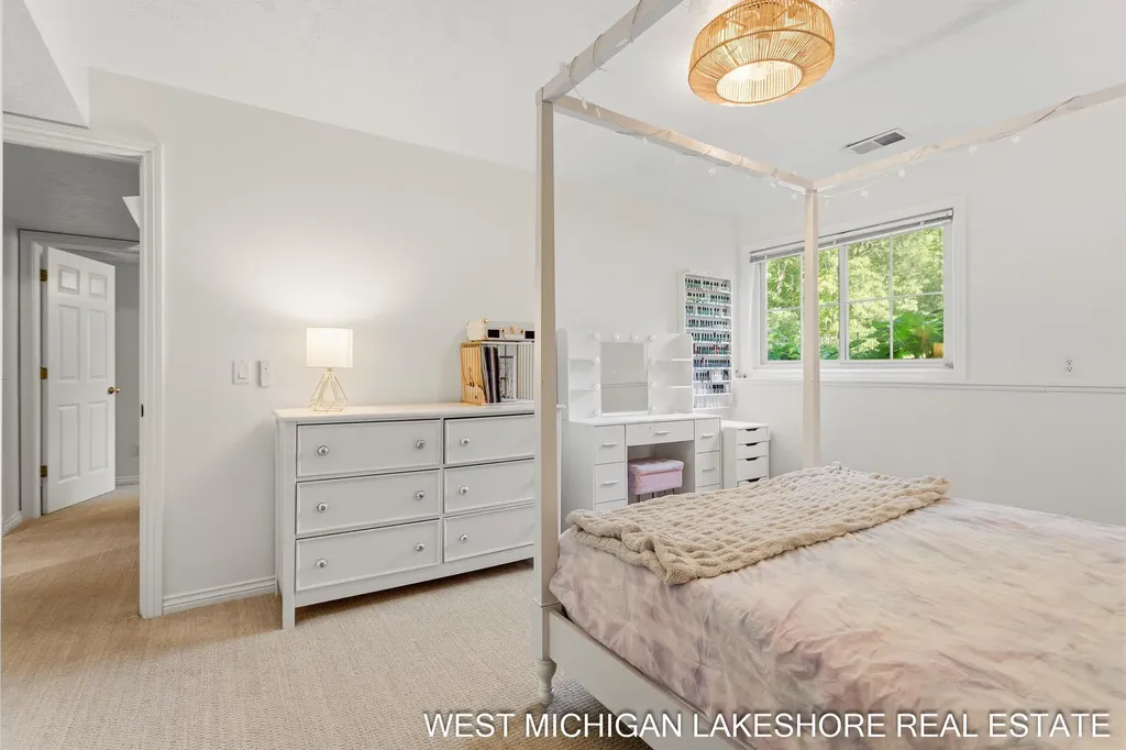 3260 Lorrimar Lane Saugatuck Township MI 49453