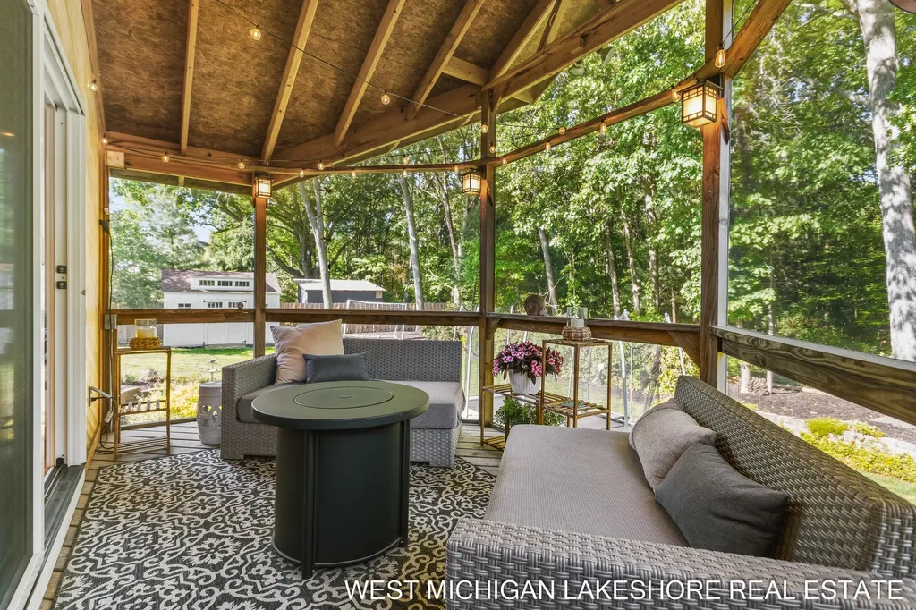 3260 Lorrimar Lane Saugatuck Township MI 49453