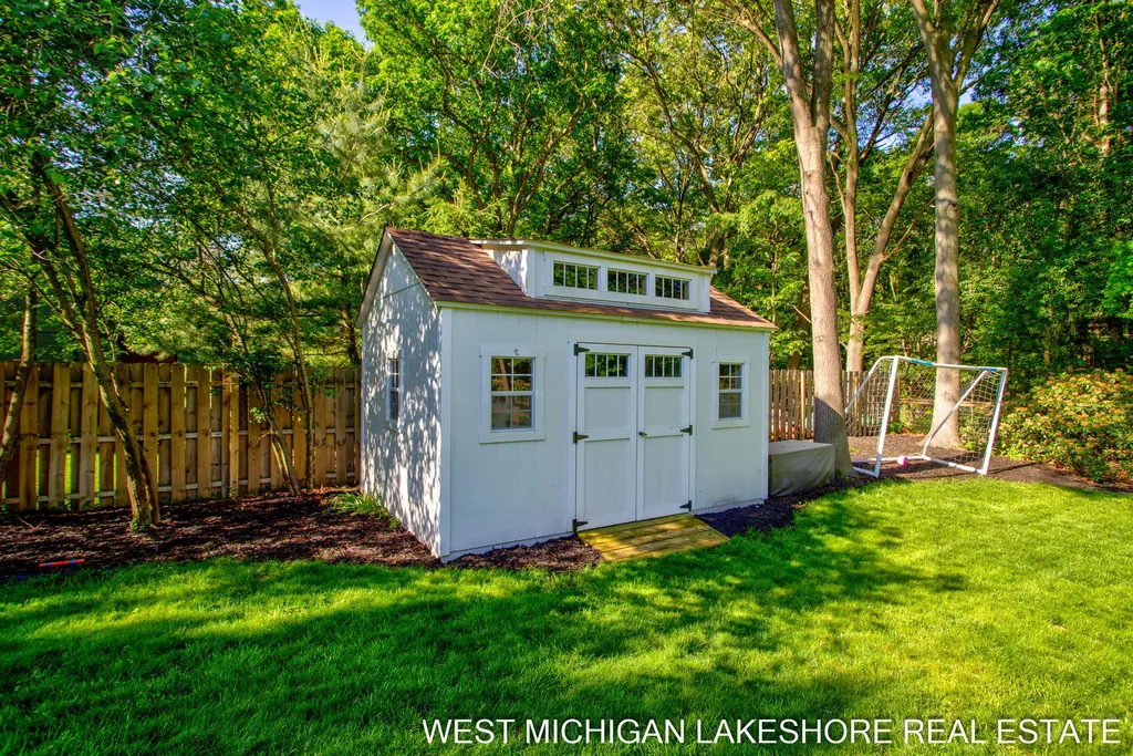 3260 Lorrimar Lane Saugatuck Township MI 49453