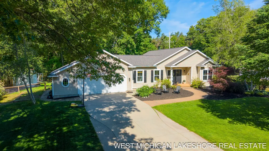 3260 Lorrimar Lane Saugatuck Township MI 49453