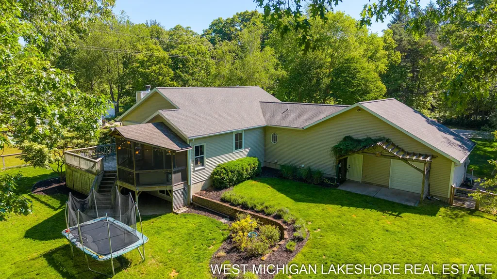 3260 Lorrimar Lane Saugatuck Township MI 49453