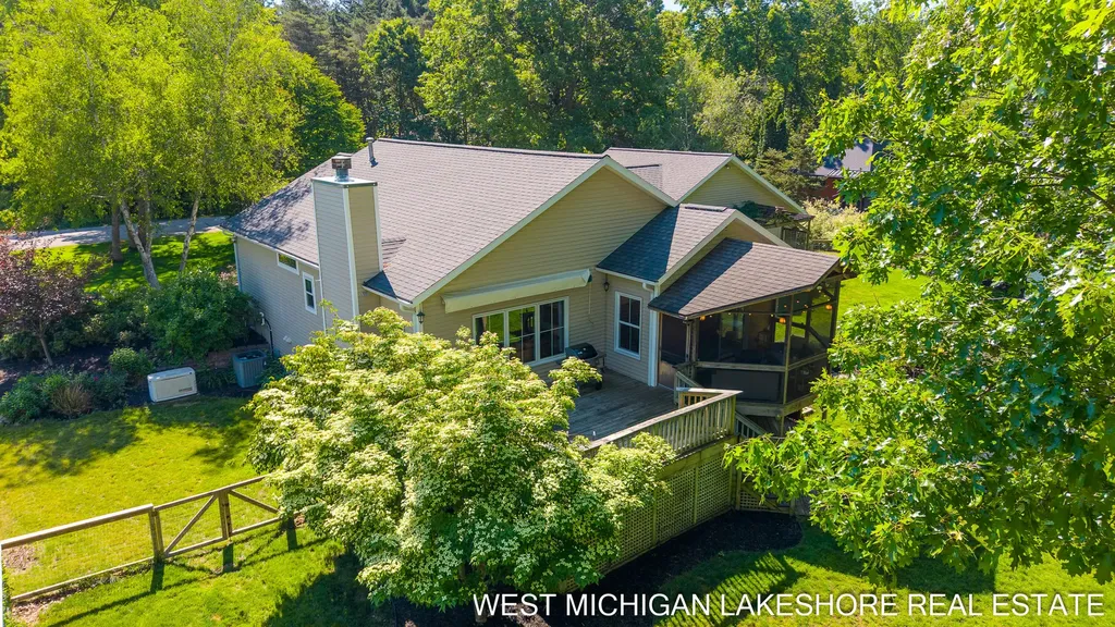 3260 Lorrimar Lane Saugatuck Township MI 49453