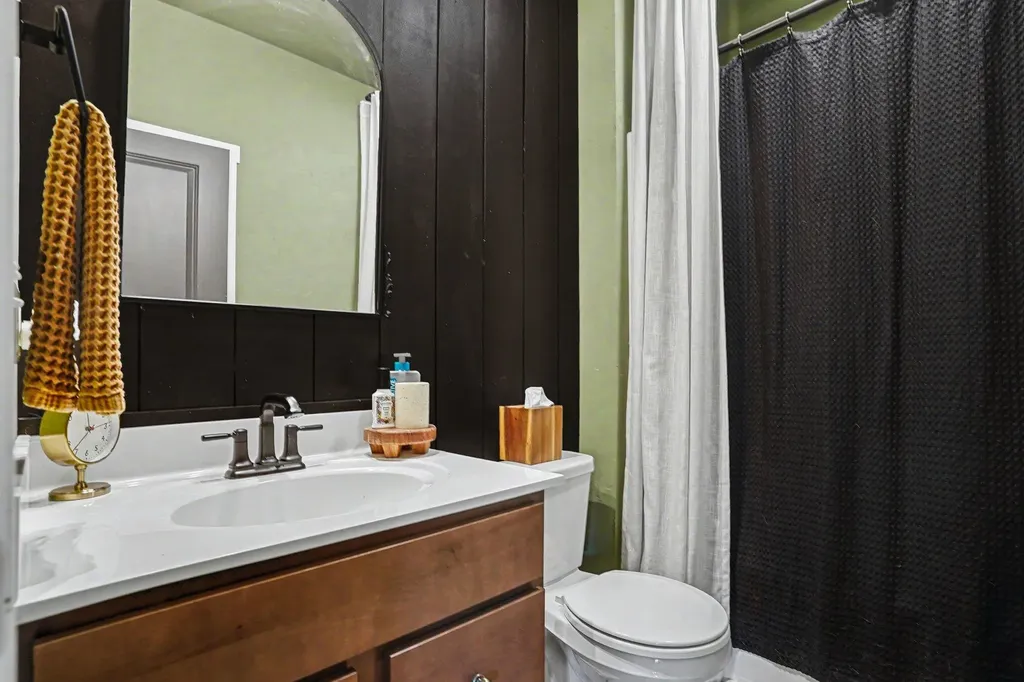 5999 N Bear Den Trail Fruitport Charter Township MI 49444