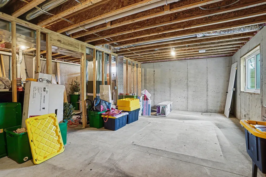 5999 N Bear Den Trail Fruitport Charter Township MI 49444