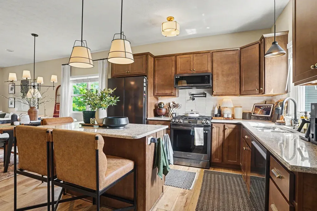 5999 N Bear Den Trail Fruitport Charter Township MI 49444