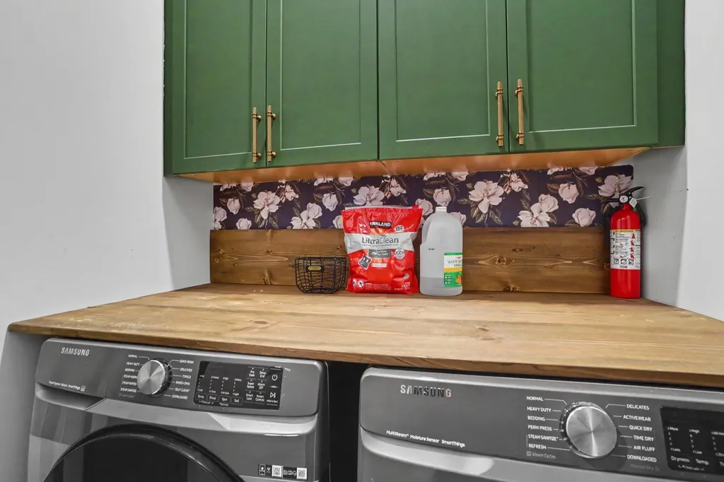 5999 N Bear Den Trail Fruitport Charter Township MI 49444