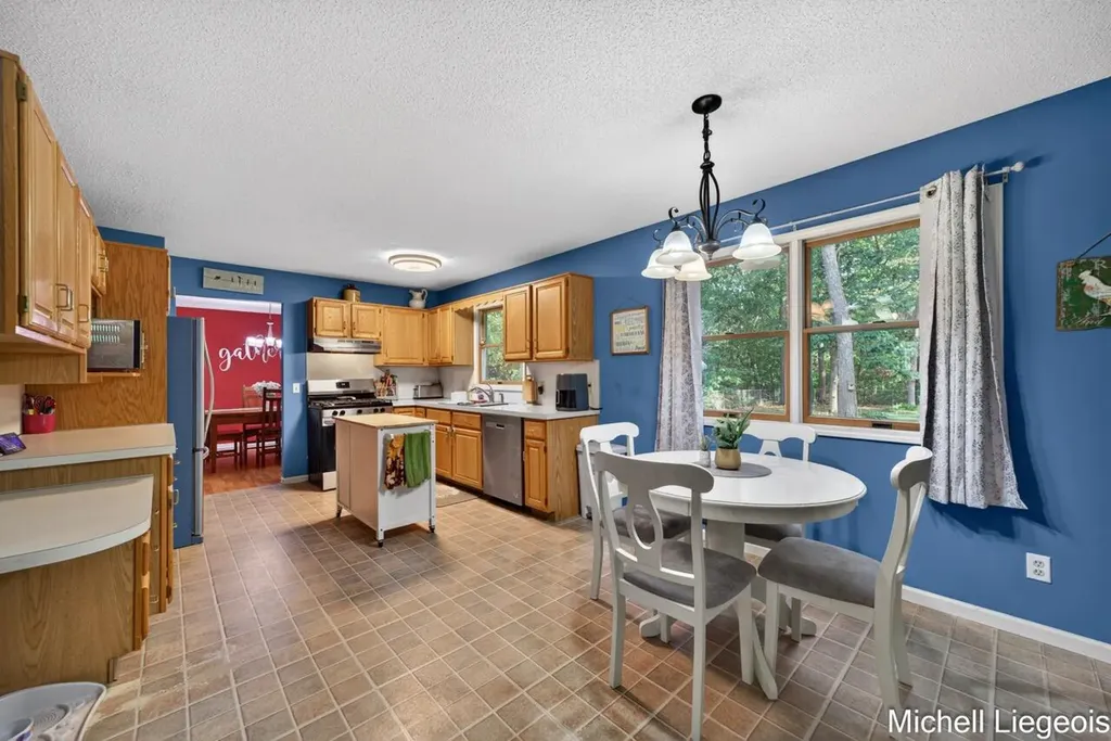 3325 S Riverwood Drive Dalton Township MI 49457