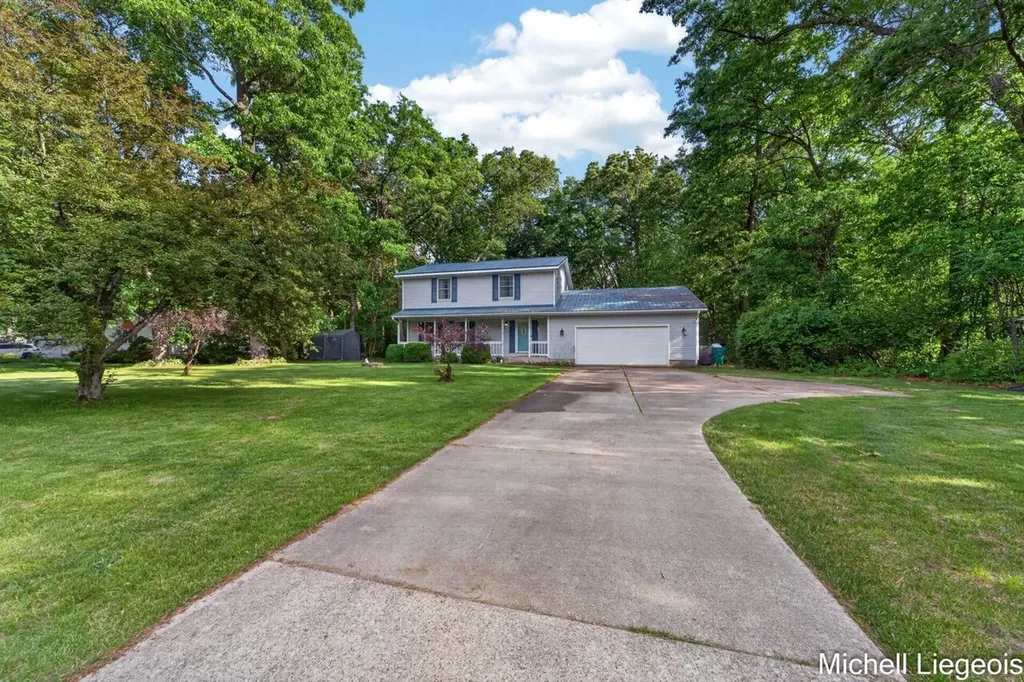 3325 S Riverwood Drive Dalton Township MI 49457