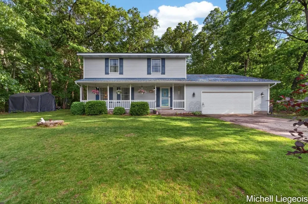 3325 S Riverwood Drive Dalton Township MI 49457