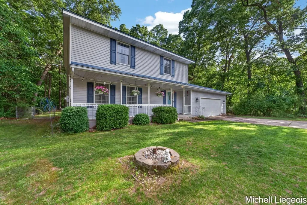 3325 S Riverwood Drive Dalton Township MI 49457