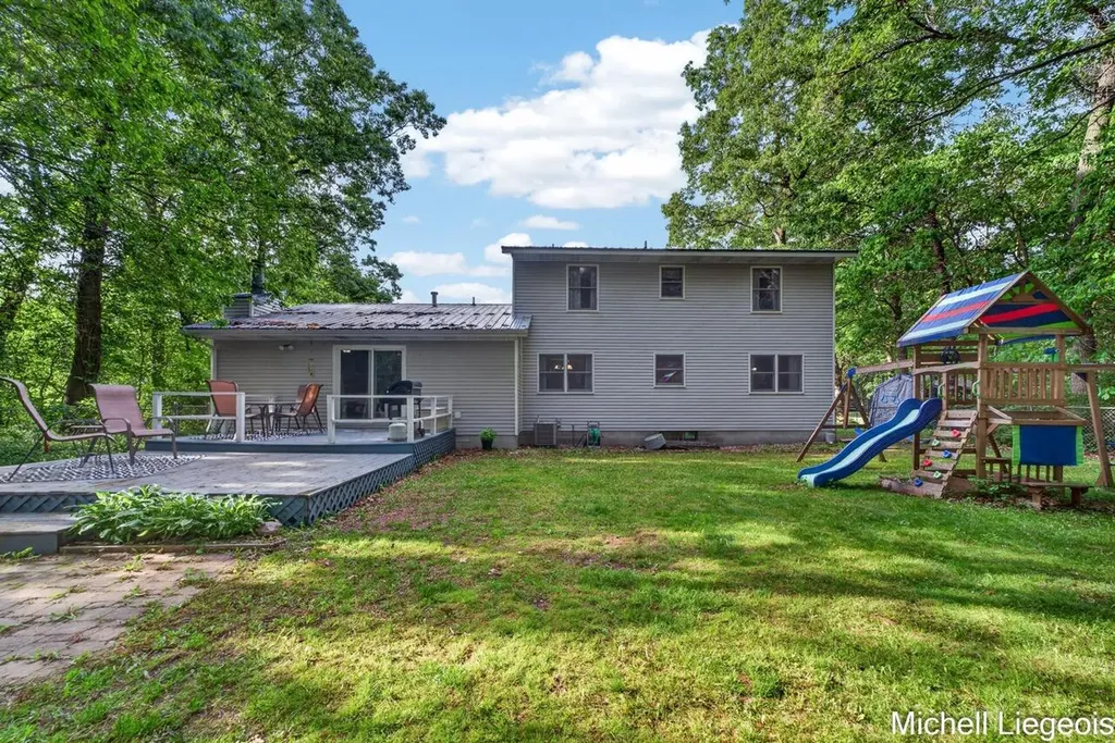 3325 S Riverwood Drive Dalton Township MI 49457