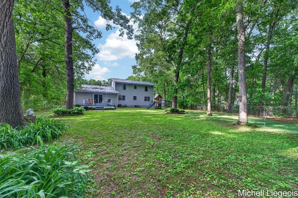 3325 S Riverwood Drive Dalton Township MI 49457