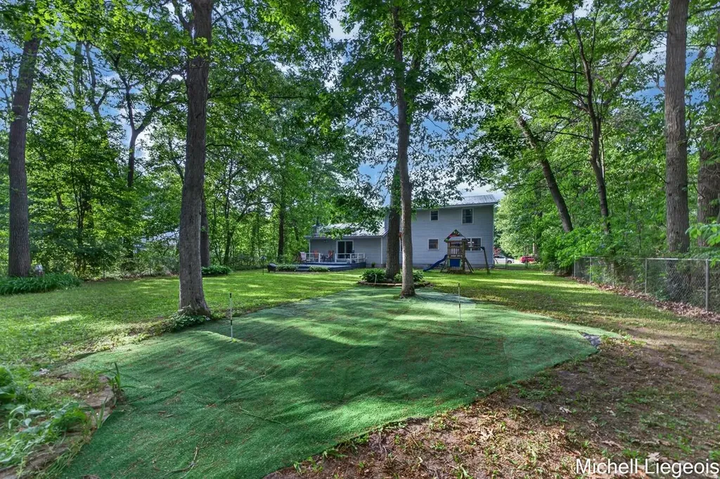 3325 S Riverwood Drive Dalton Township MI 49457
