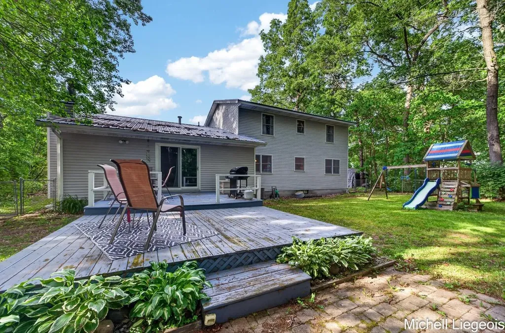 3325 S Riverwood Drive Dalton Township MI 49457