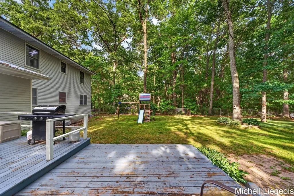 3325 S Riverwood Drive Dalton Township MI 49457