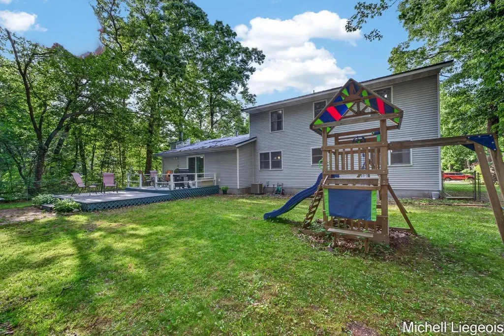 3325 S Riverwood Drive Dalton Township MI 49457