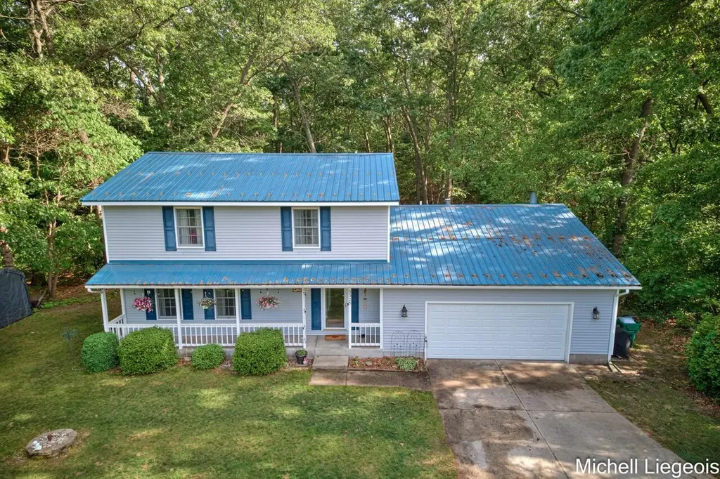 3325 S Riverwood Drive Dalton Township MI 49457