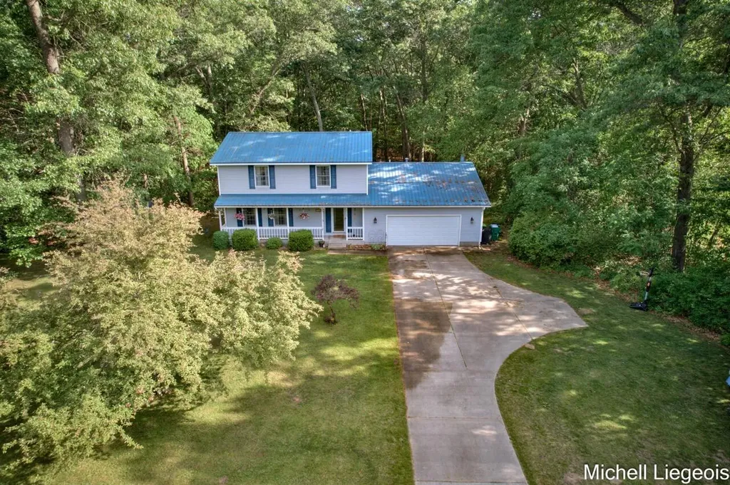 3325 S Riverwood Drive Dalton Township MI 49457