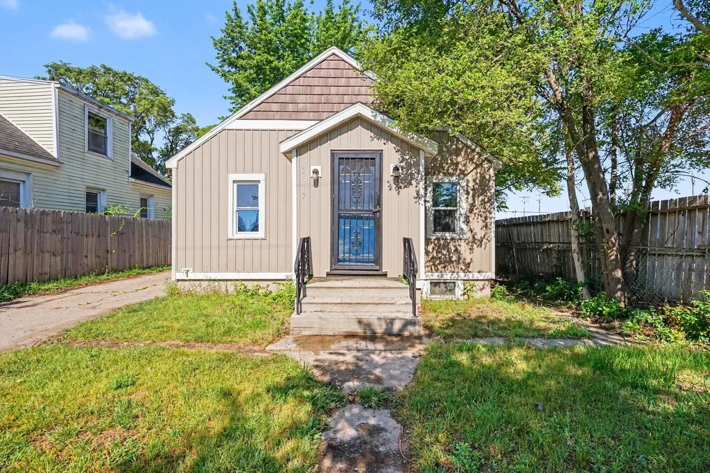 2617 Fairfield Street Norton Shores City MI 49441