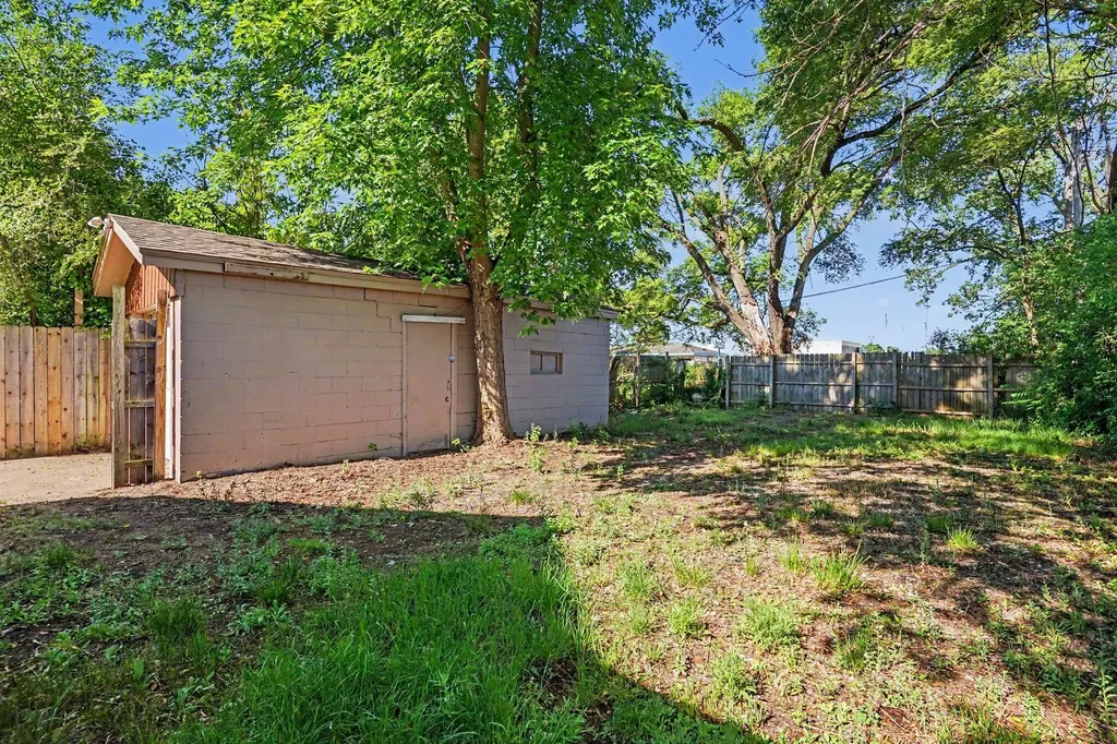 2617 Fairfield Street Norton Shores City MI 49441