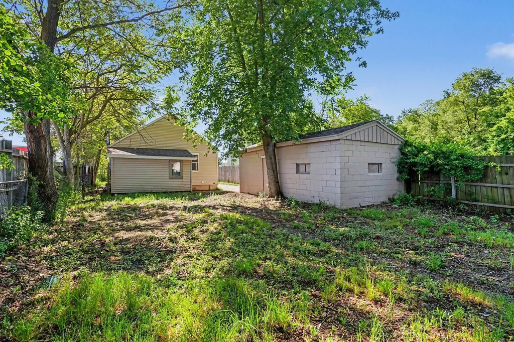 2617 Fairfield Street Norton Shores City MI 49441