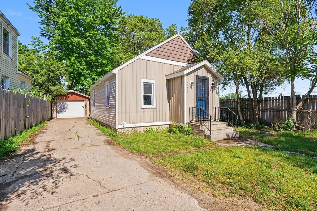 2617 Fairfield Street Norton Shores City MI 49441