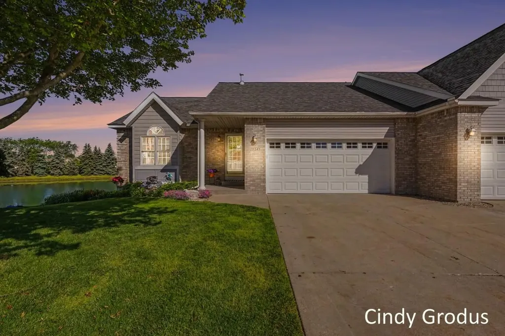 11341 Avocet Court Holland Charter Township MI 49424