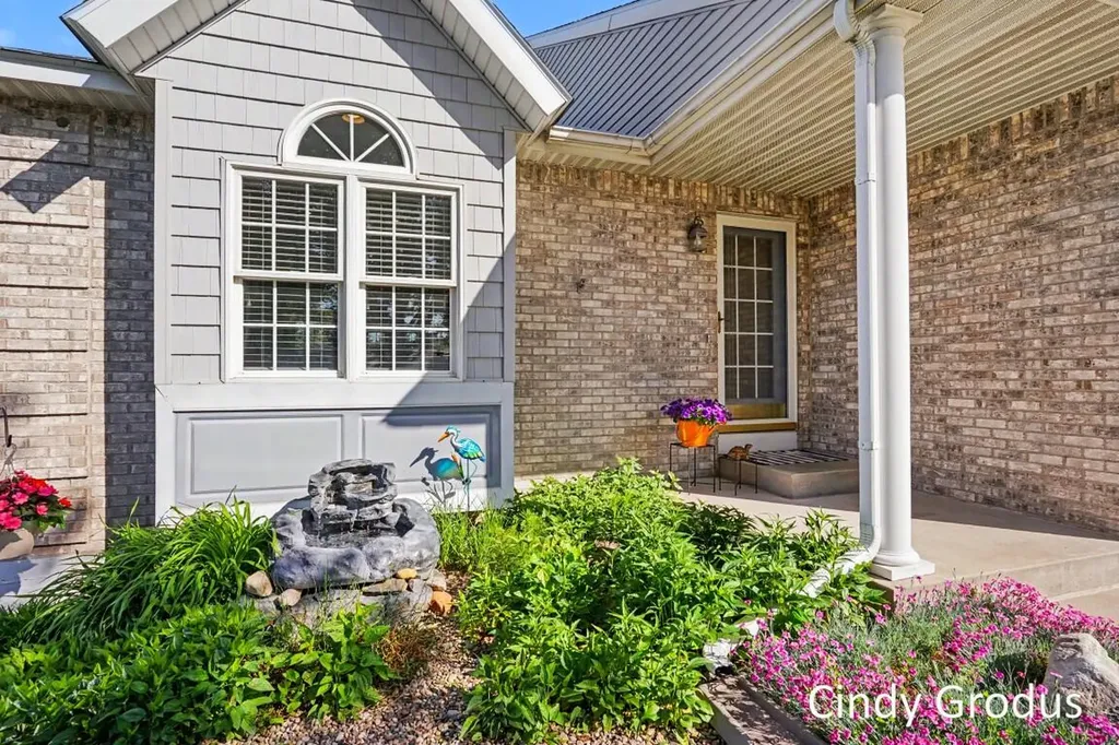 11341 Avocet Court Holland Charter Township MI 49424