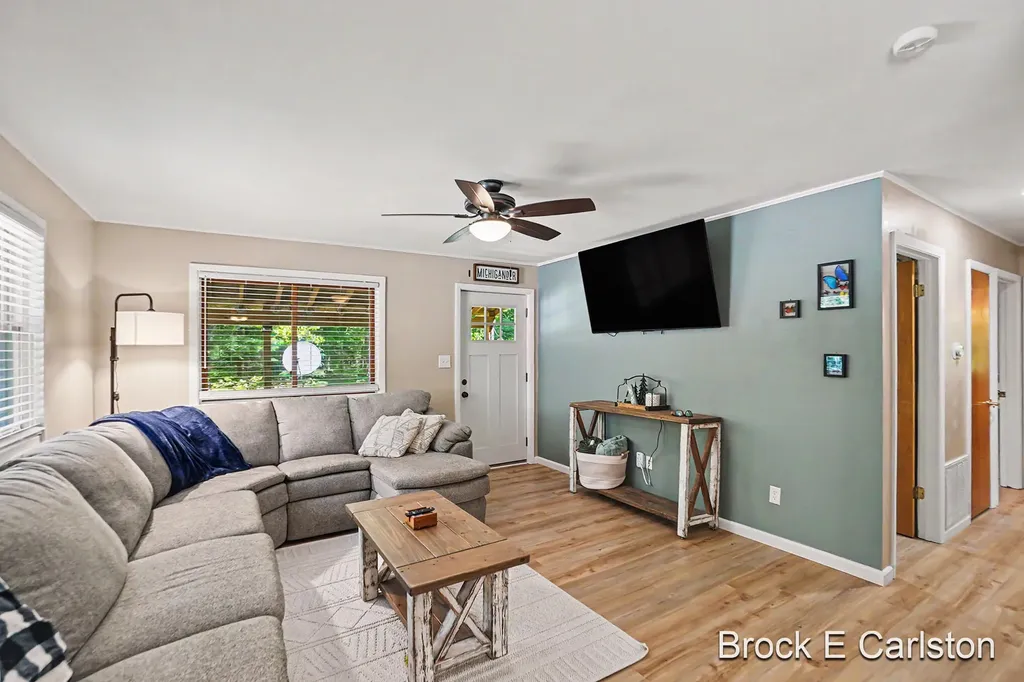 17455 Hoxeyville Road Norman Township MI 49689