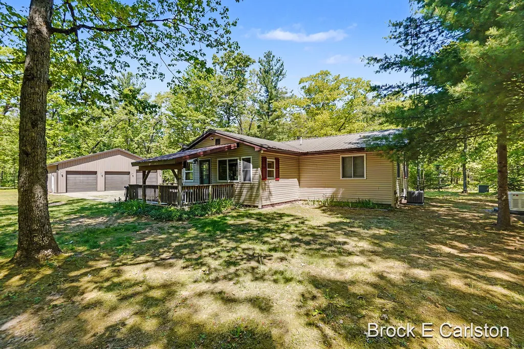 17455 Hoxeyville Road Norman Township MI 49689