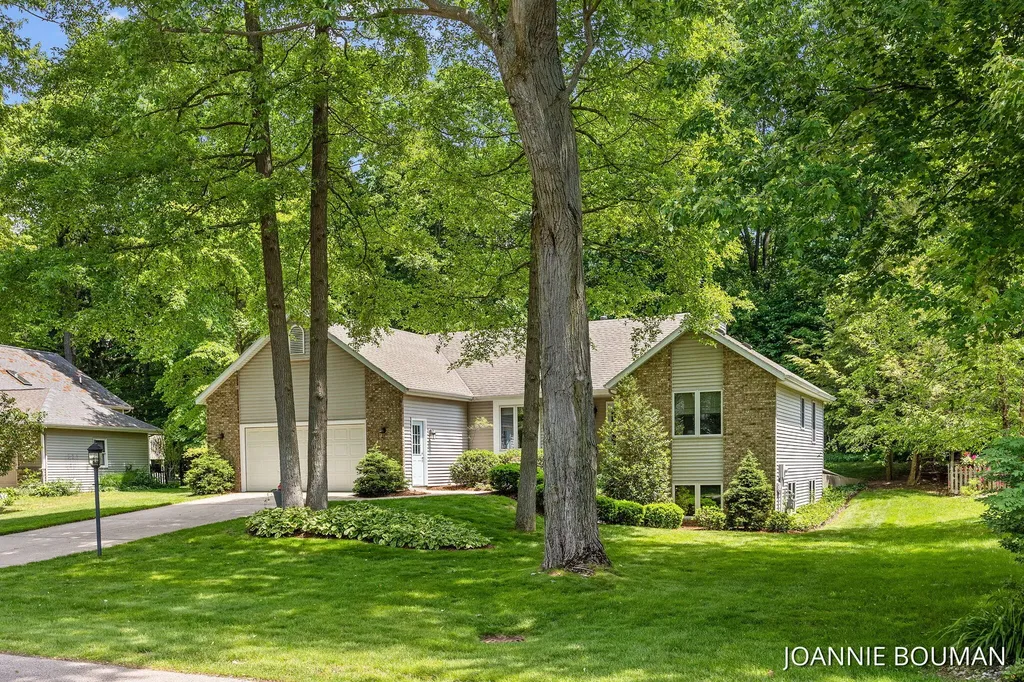 4629 Pine Drive Laketown Township MI 49423