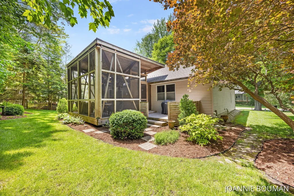 4629 Pine Drive Laketown Township MI 49423