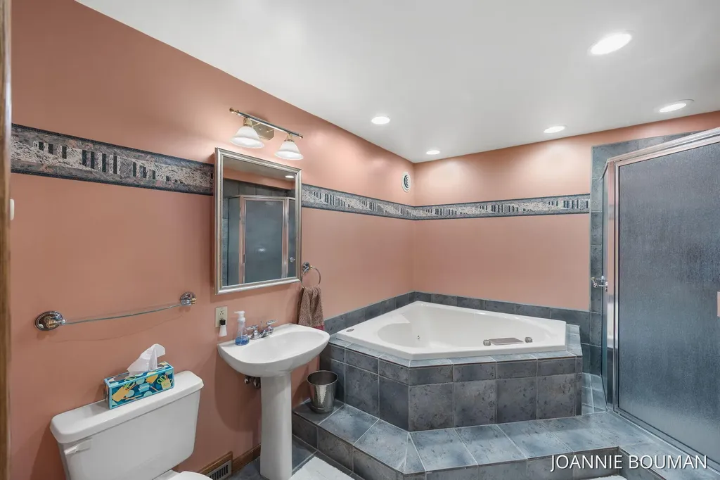 4629 Pine Drive Laketown Township MI 49423